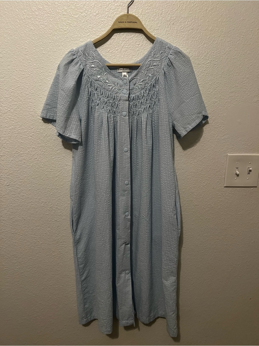 Vintage Light Blue Embroidered Button-Front Women's Nightgown/Nightdress. New!